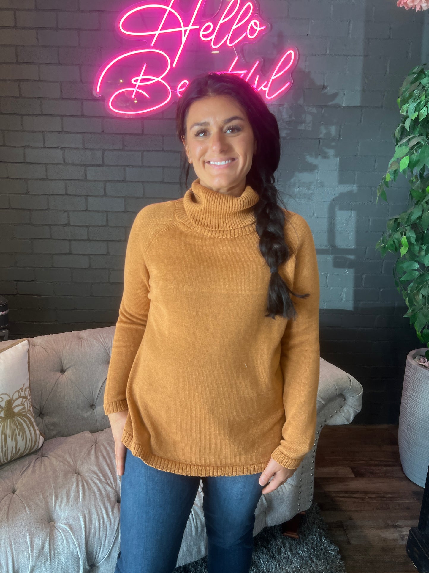 Tate Turtleneck Sweater - Maple