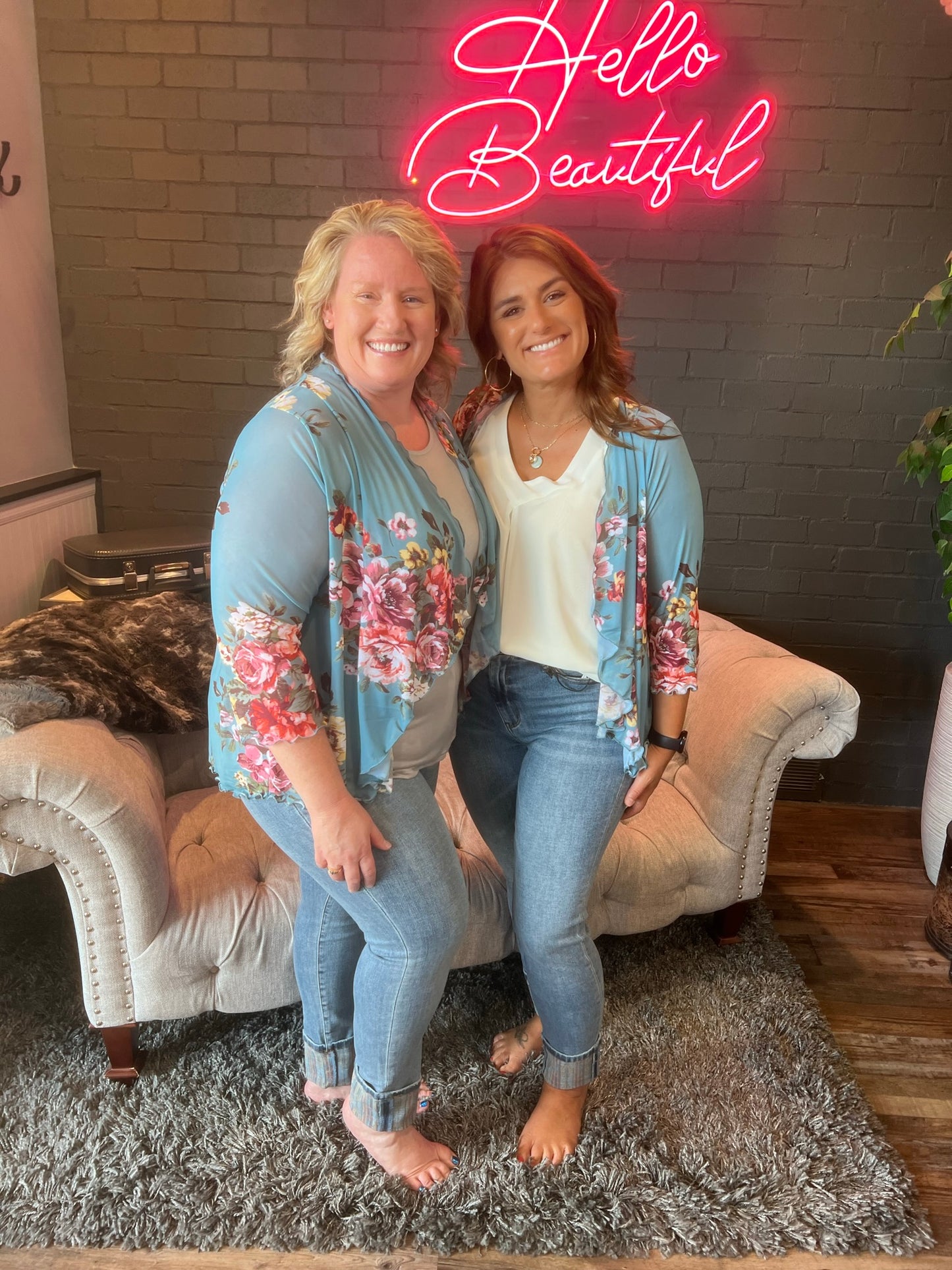 Laura Mesh Cardi