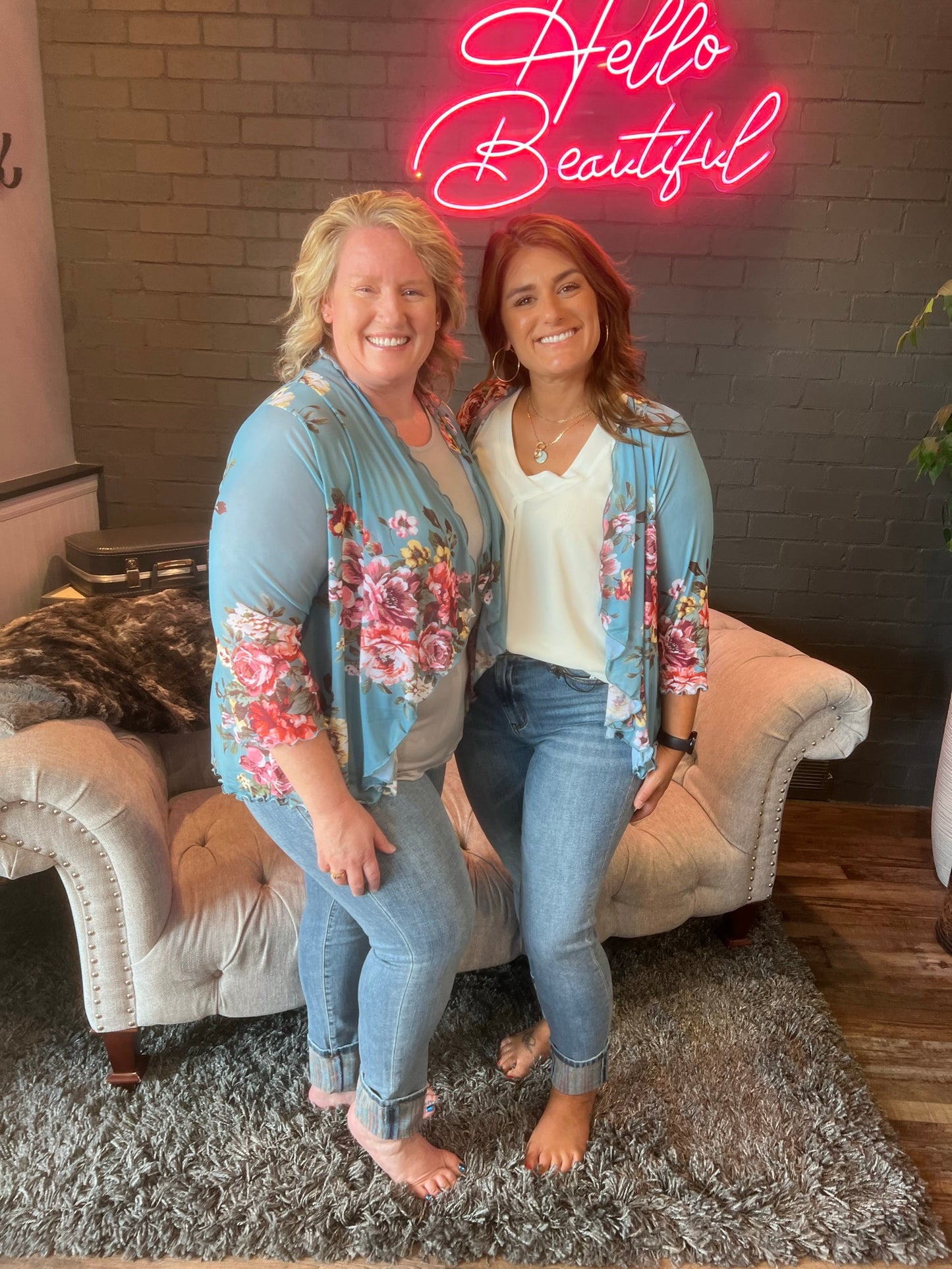 Laura Mesh Cardi