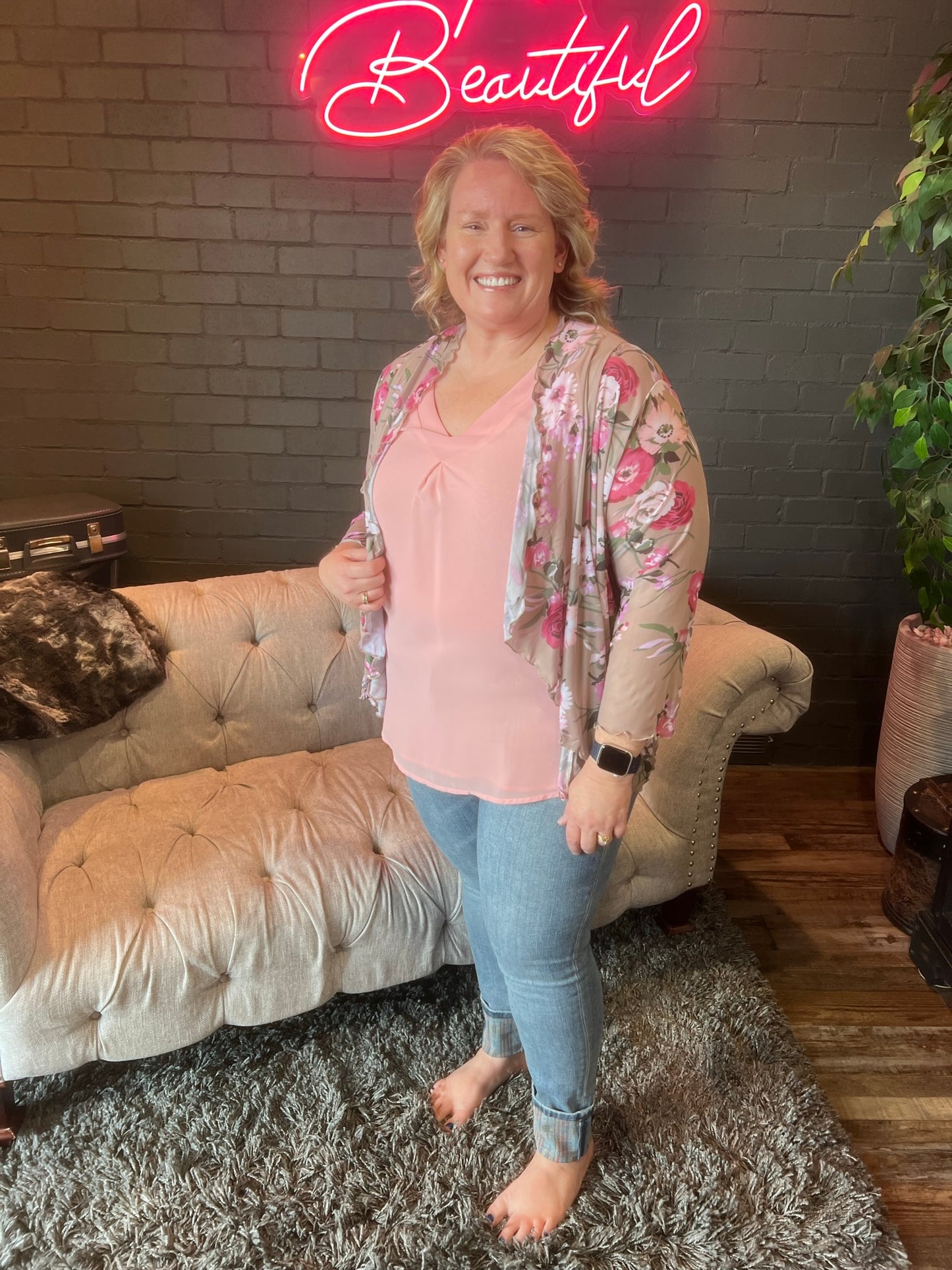 Laura Mesh Cardi