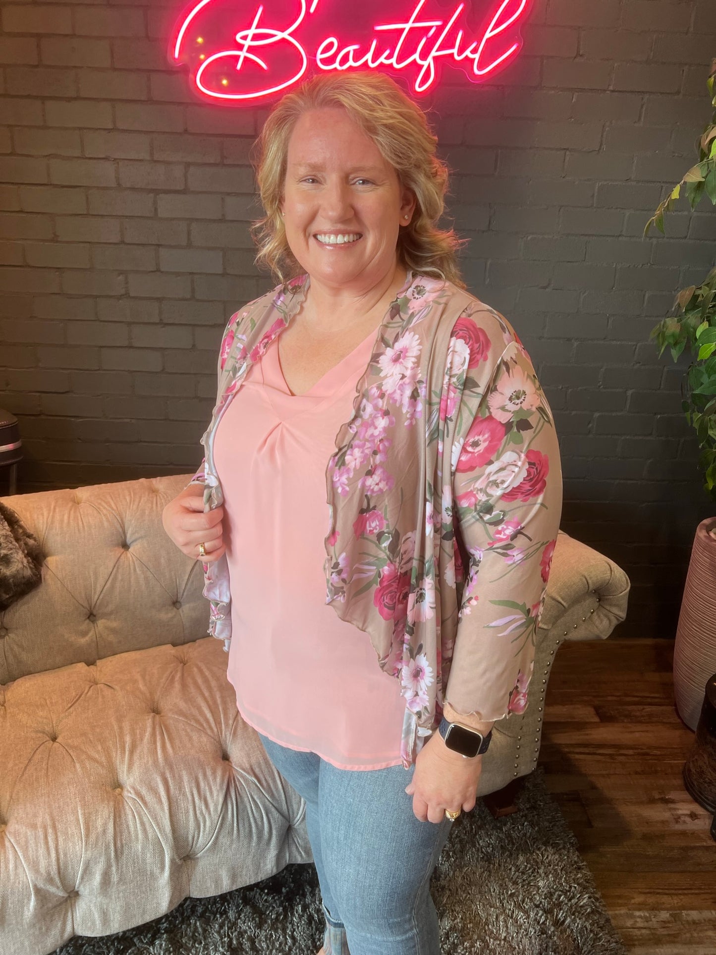 Laura Mesh Cardi