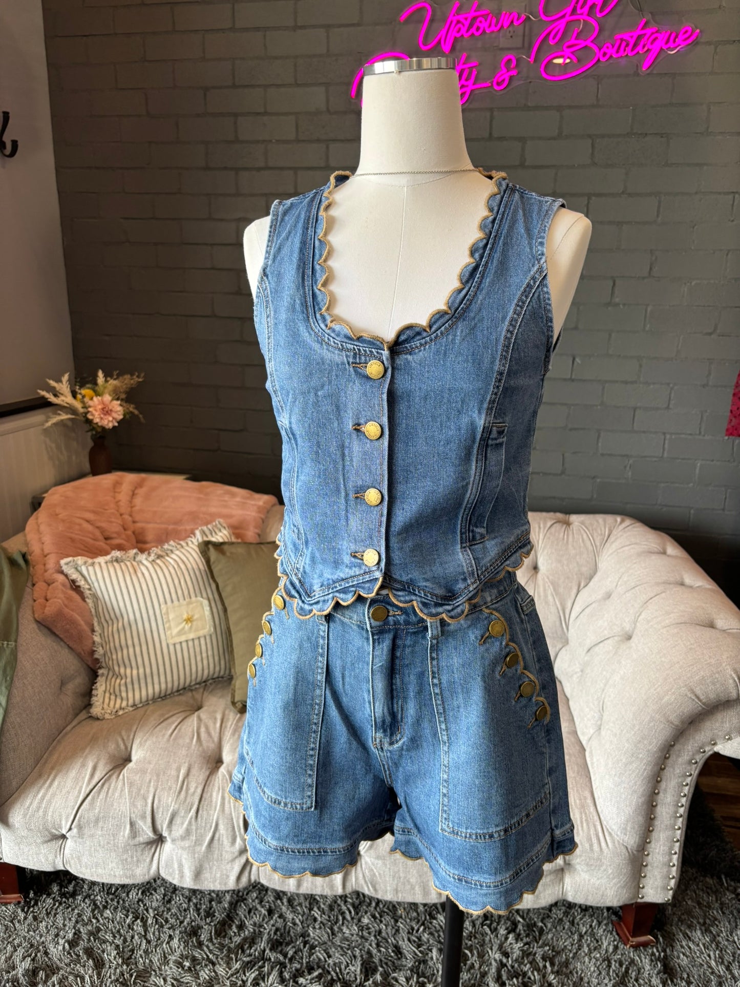 Ella Scallop Denim Shorts