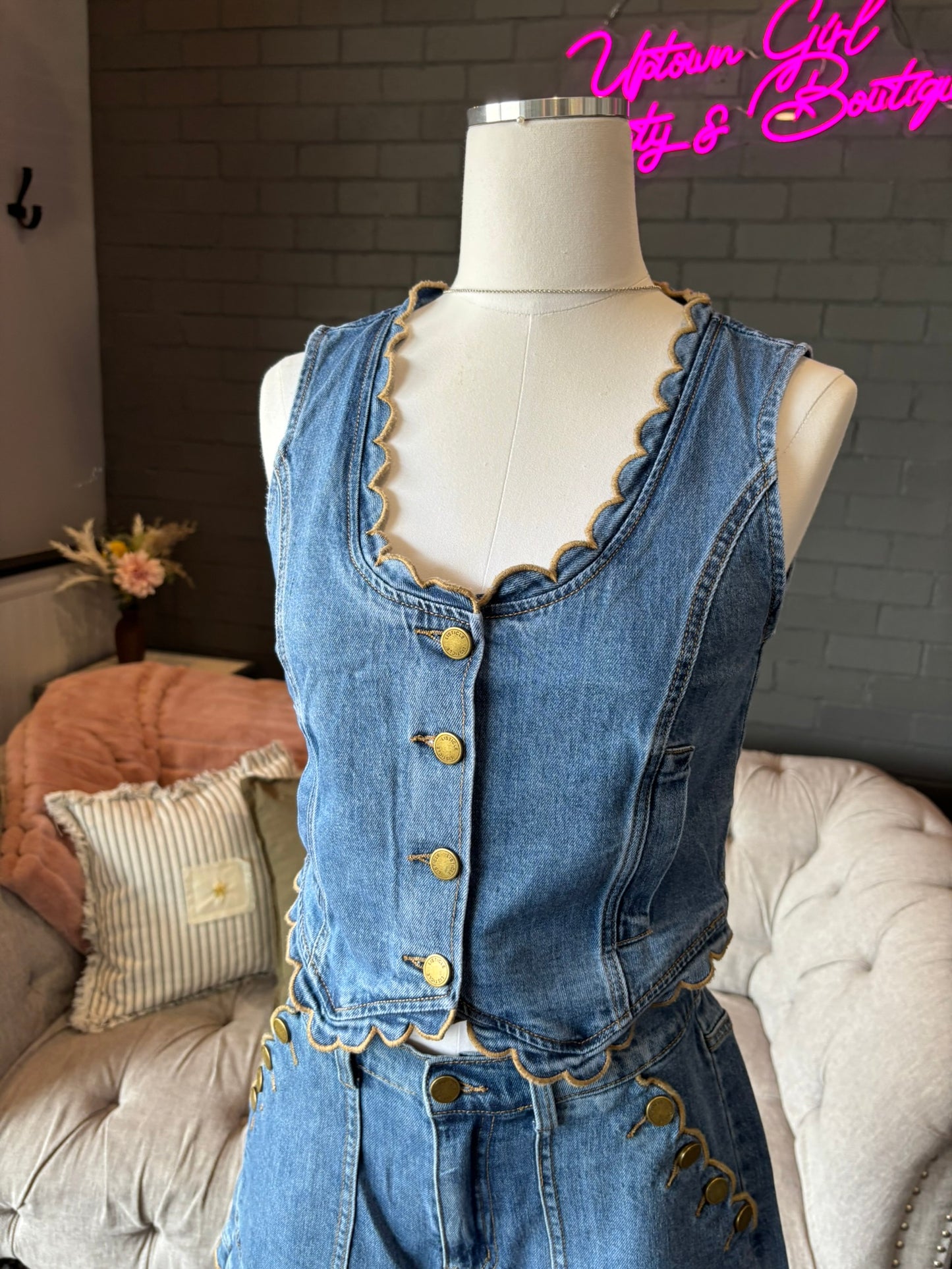 Ella Scallop Denim Shorts