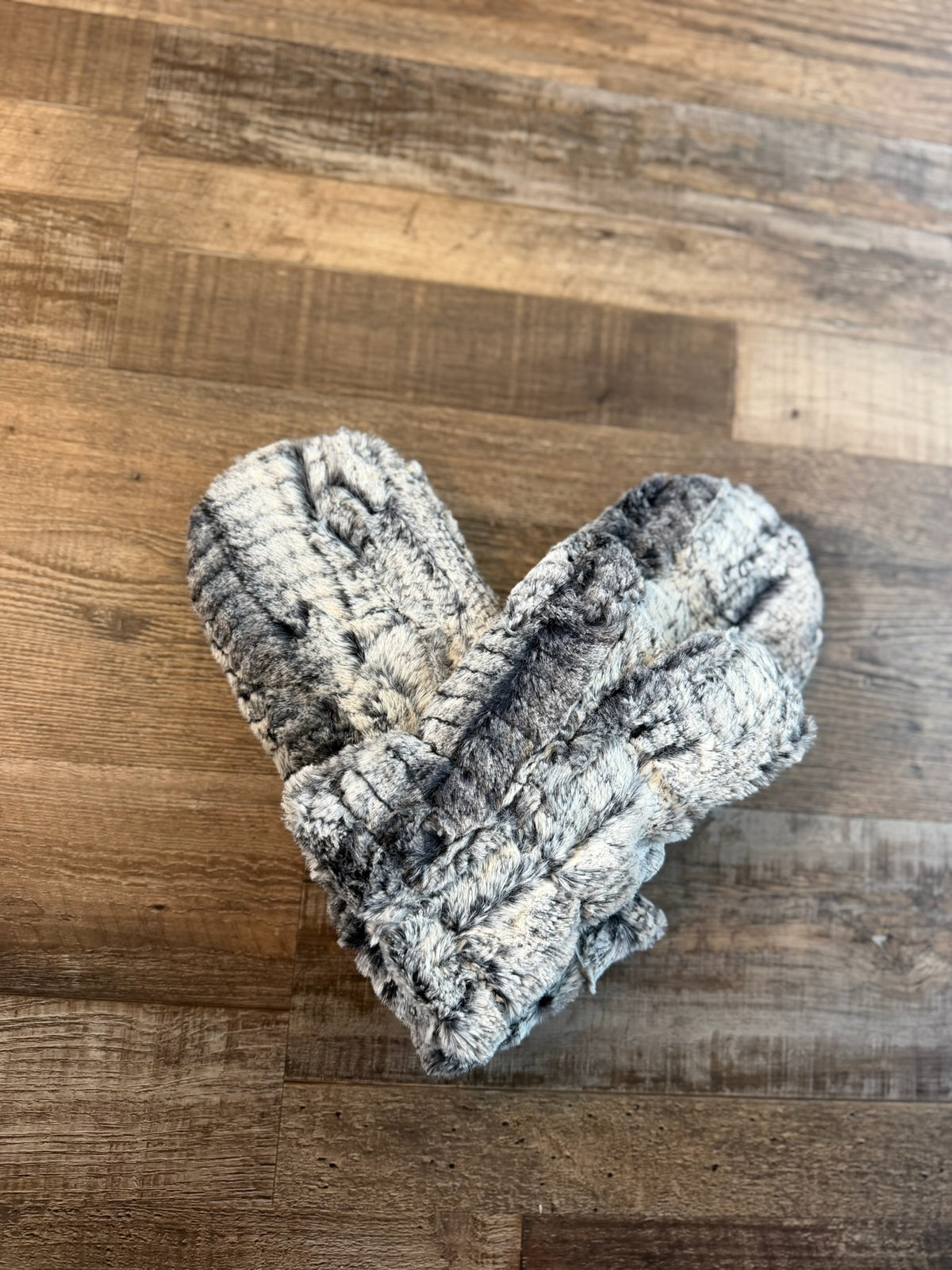 Salt N Pepper Mittens