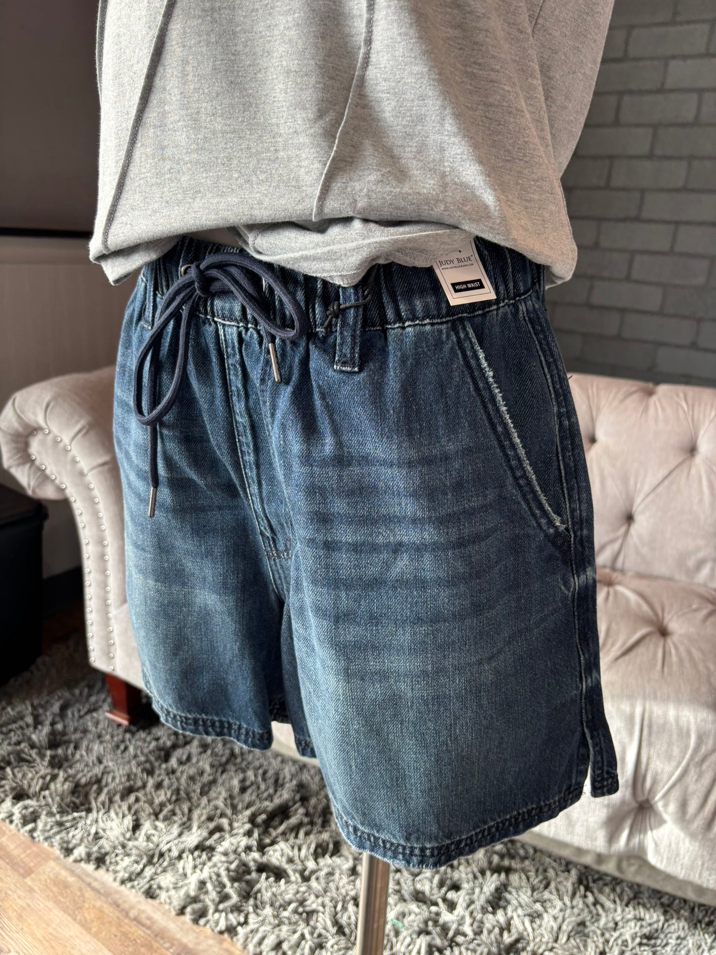 Carrie Shorts