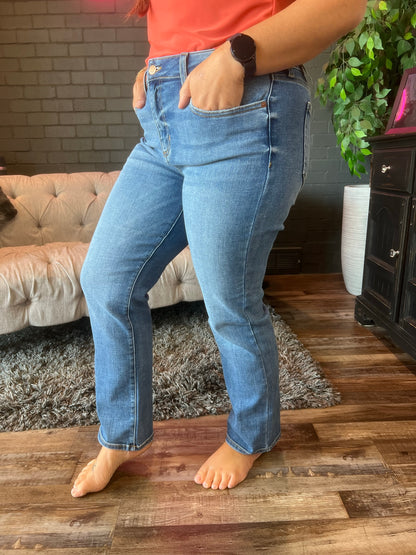 Marilyn Straight Leg Jeans