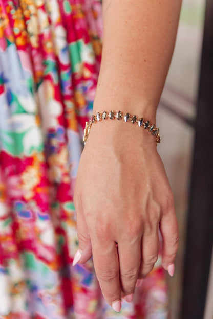 Sofia Toggle Bracelet - Gold
